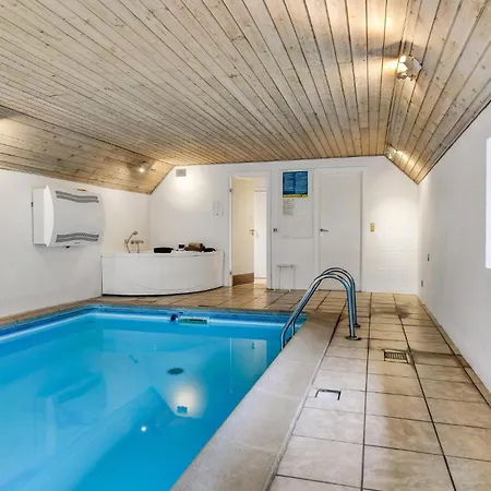 Feriehus Koselig Hjem I Med Badstue